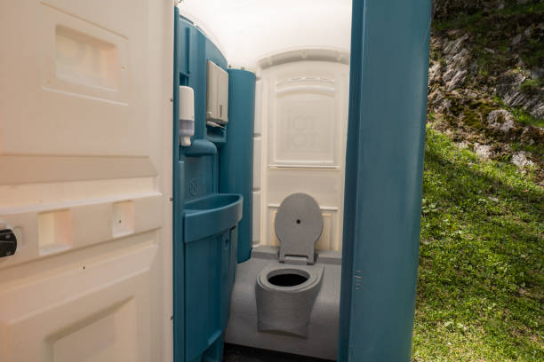Best High-end porta potty rental  in La Cygne, KS